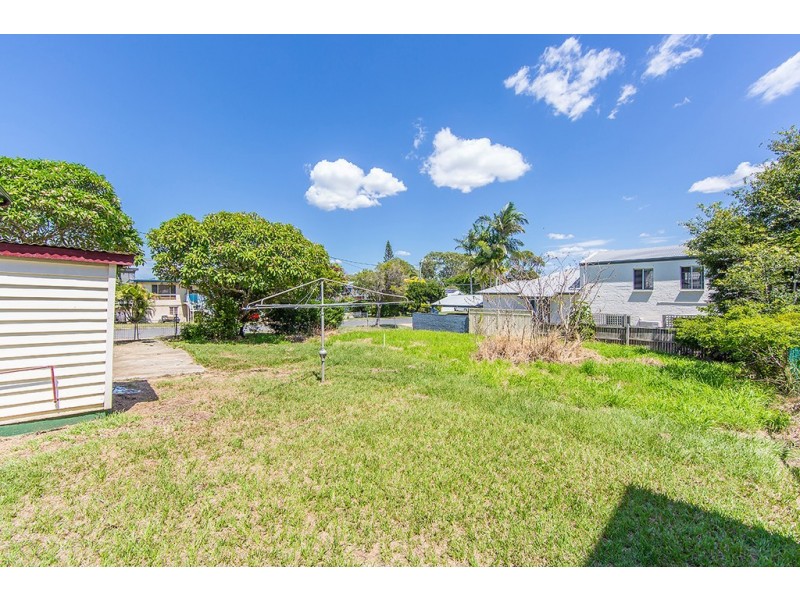 23 Donald Street, Woody Point QLD 4019