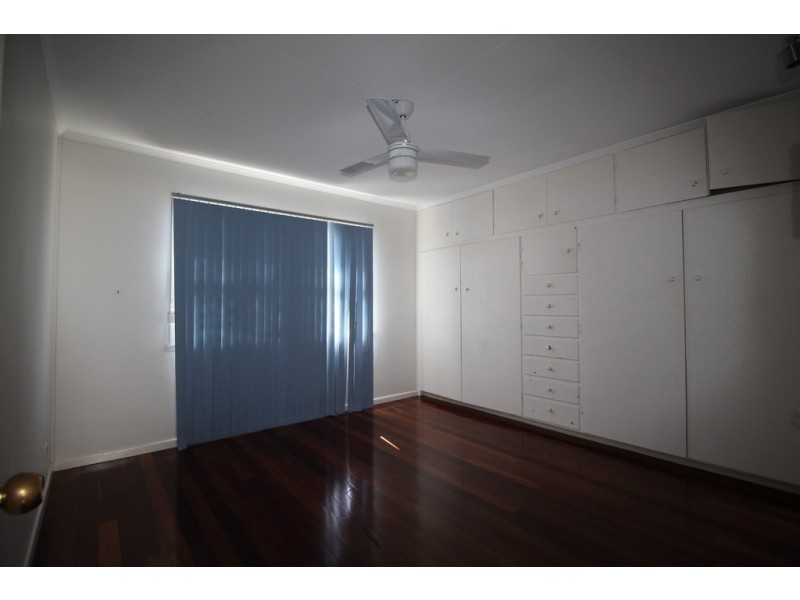 37 Garnet Street, Scarborough QLD 4020