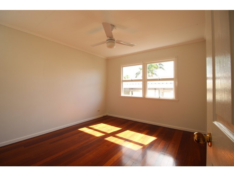 37 Garnet Street, Scarborough QLD 4020