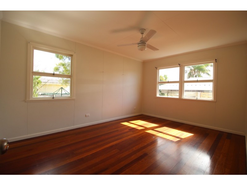37 Garnet Street, Scarborough QLD 4020