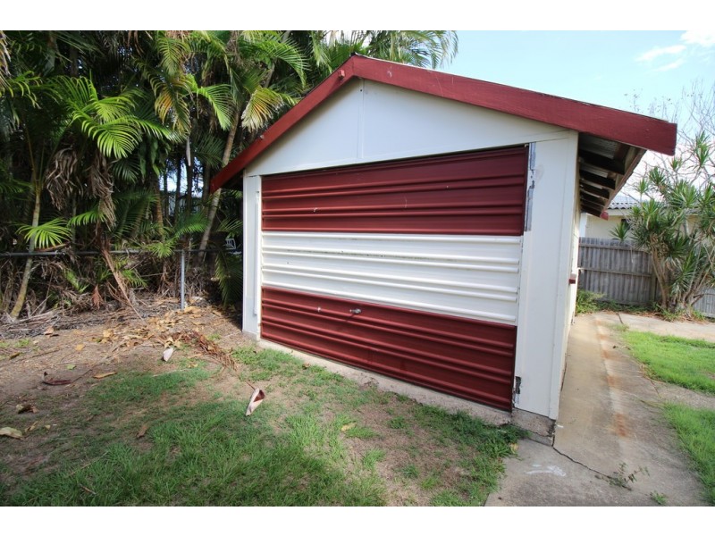 37 Garnet Street, Scarborough QLD 4020