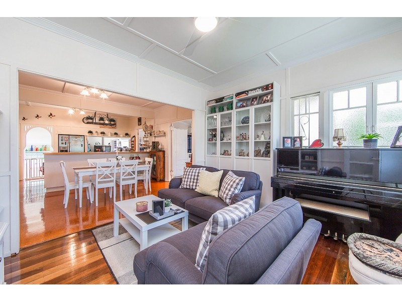 177 Oxley Avenue, Woody Point QLD 4019