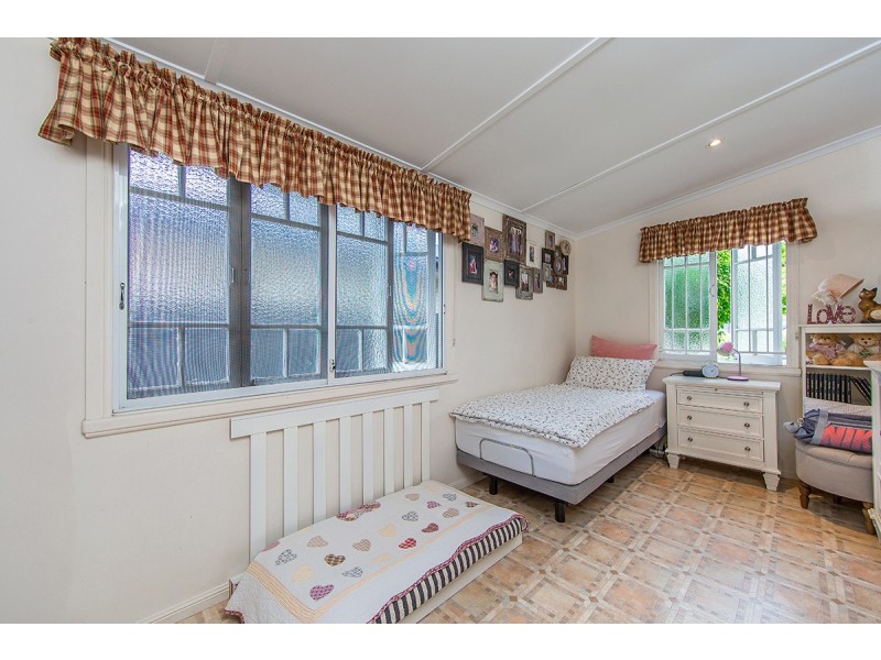 177 Oxley Avenue, Woody Point QLD 4019