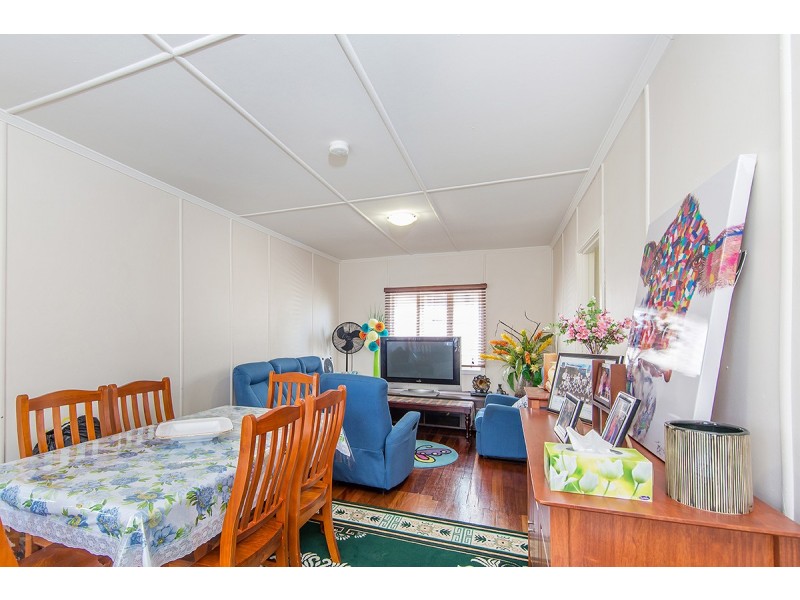 390 Oxley Avenue, Redcliffe QLD 4020