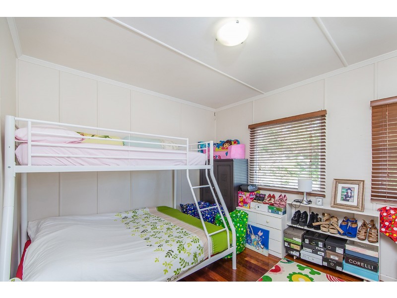 390 Oxley Avenue, Redcliffe QLD 4020