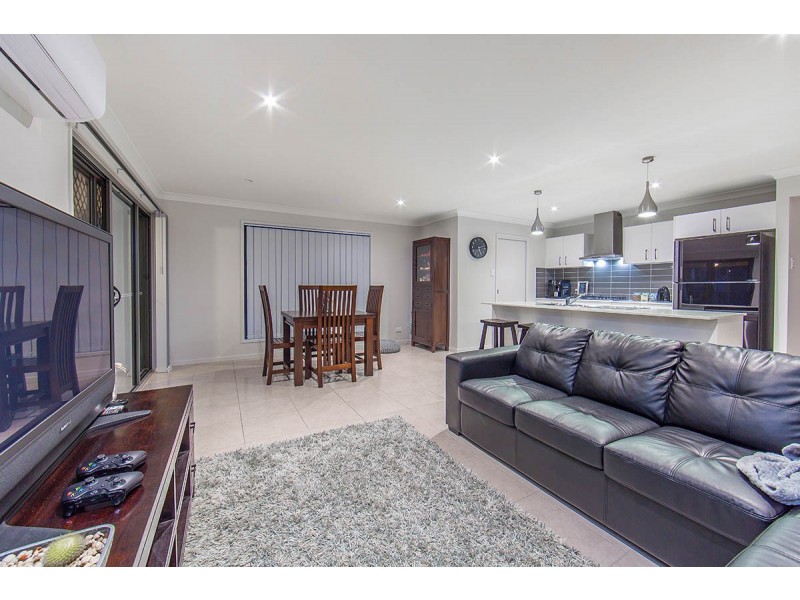 17 Wallace Street, Mango Hill QLD 4509