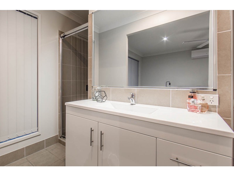 17 Wallace Street, Mango Hill QLD 4509