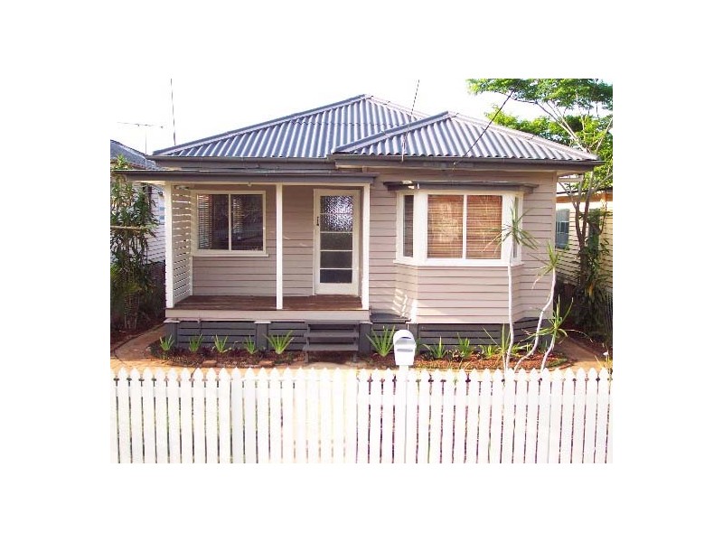 9 Maryborough Terrace, Scarborough QLD 4020