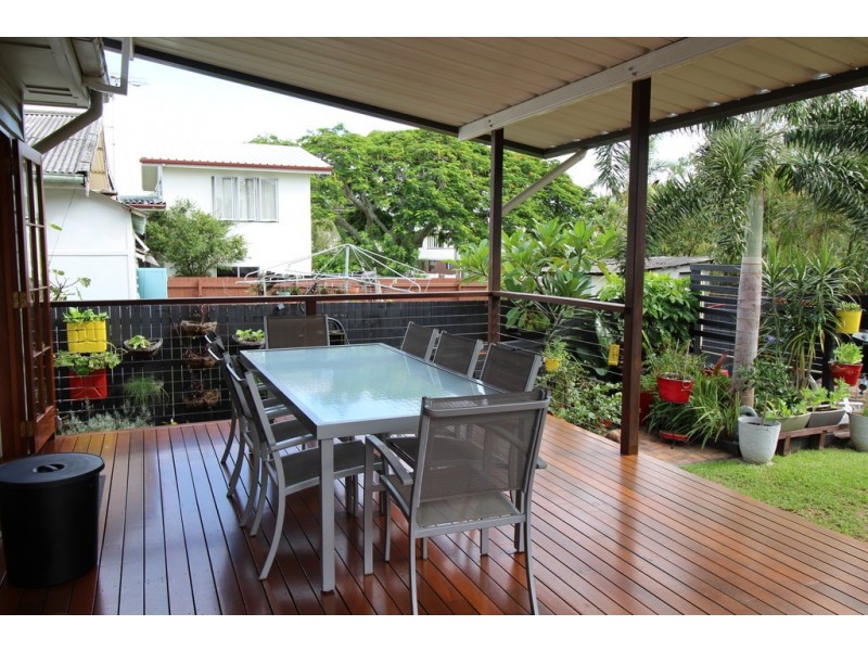 205 Oxley Avenue, Margate QLD 4019