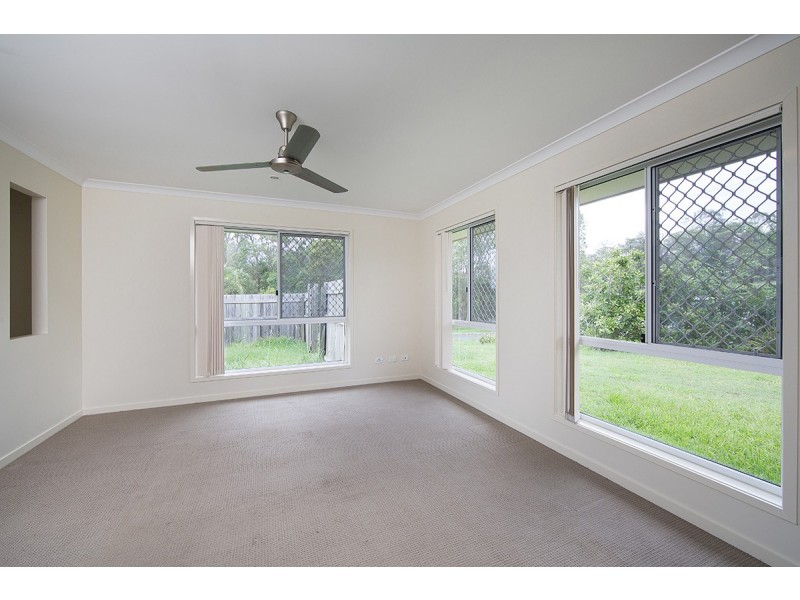 7 Stirling Esplanade, Griffin QLD 4503