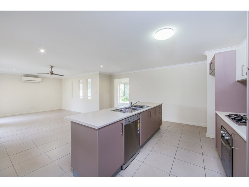 7 Stirling Esplanade, Griffin QLD 4503