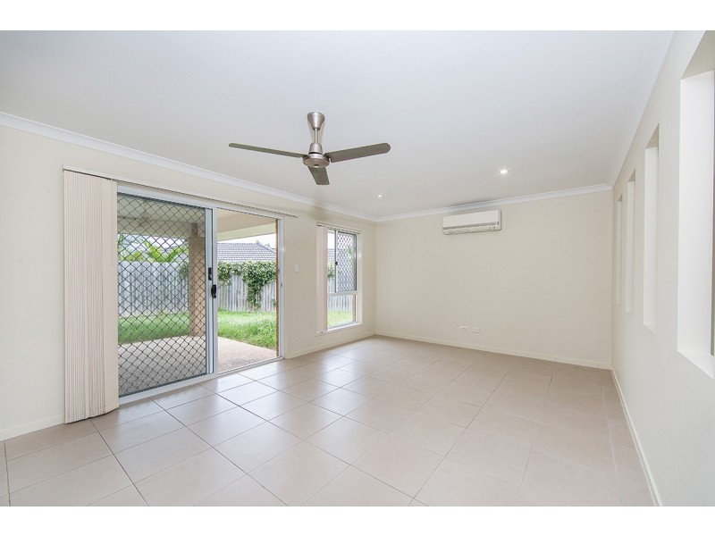 7 Stirling Esplanade, Griffin QLD 4503