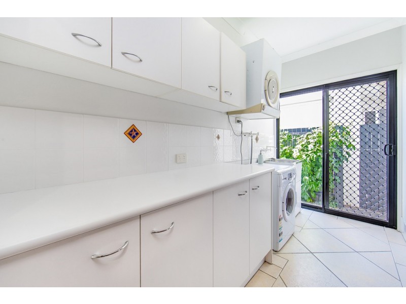 9 Walsh Street, Redcliffe QLD 4020