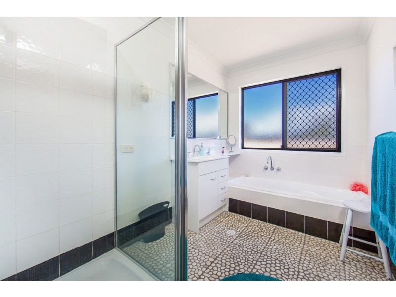 9 Walsh Street, Redcliffe QLD 4020
