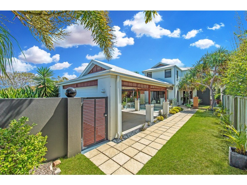 9 Walsh Street, Redcliffe QLD 4020