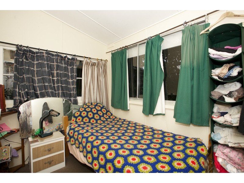 18 John Street, Redcliffe QLD 4020