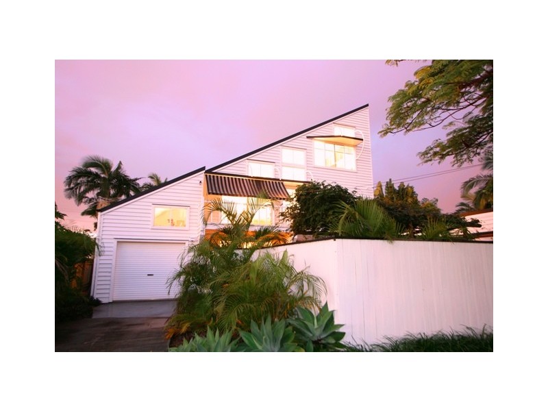 3 Brighton Street, Woody Point QLD 4019
