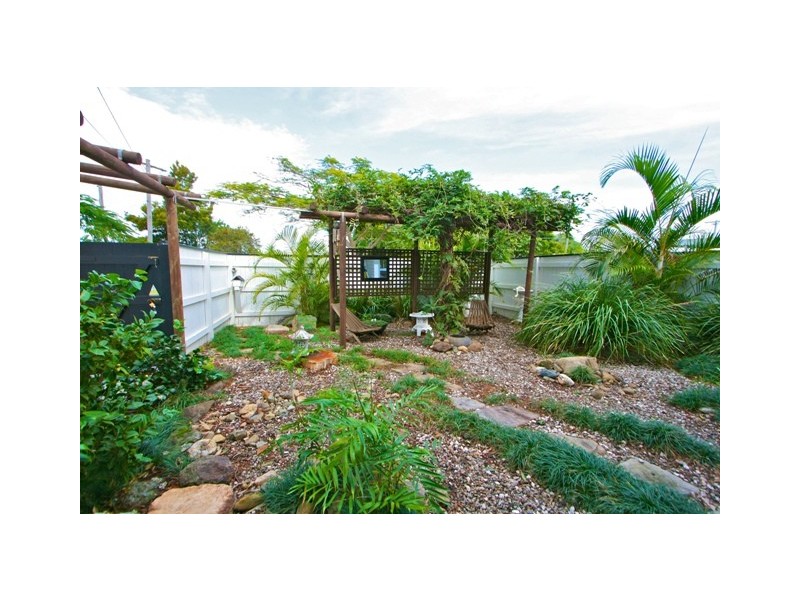 3 Brighton Street, Woody Point QLD 4019
