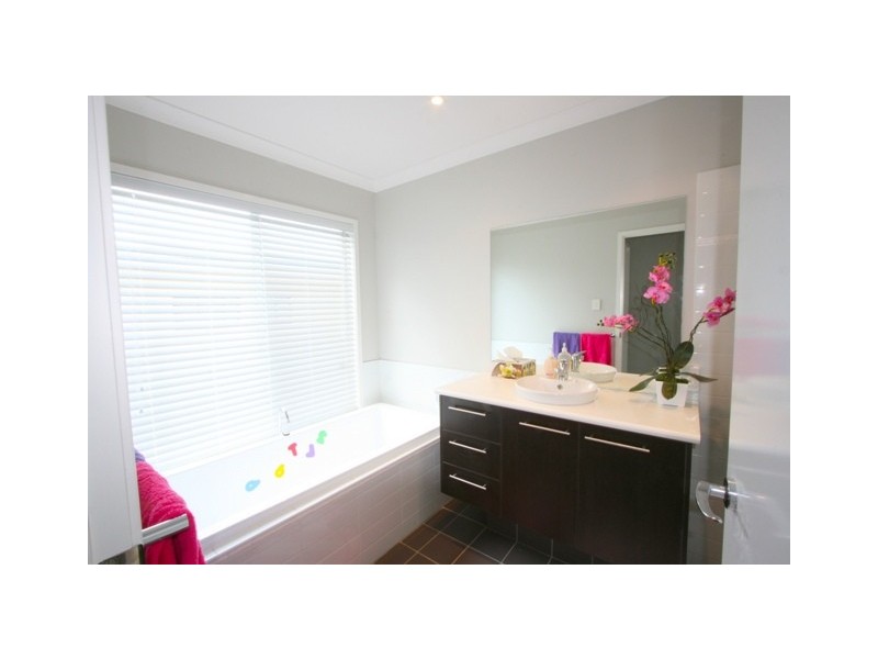 6 Roma Street, Scarborough QLD 4020