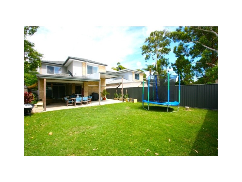 6 Roma Street, Scarborough QLD 4020