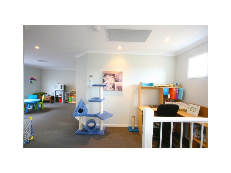 6 Roma Street, Scarborough QLD 4020