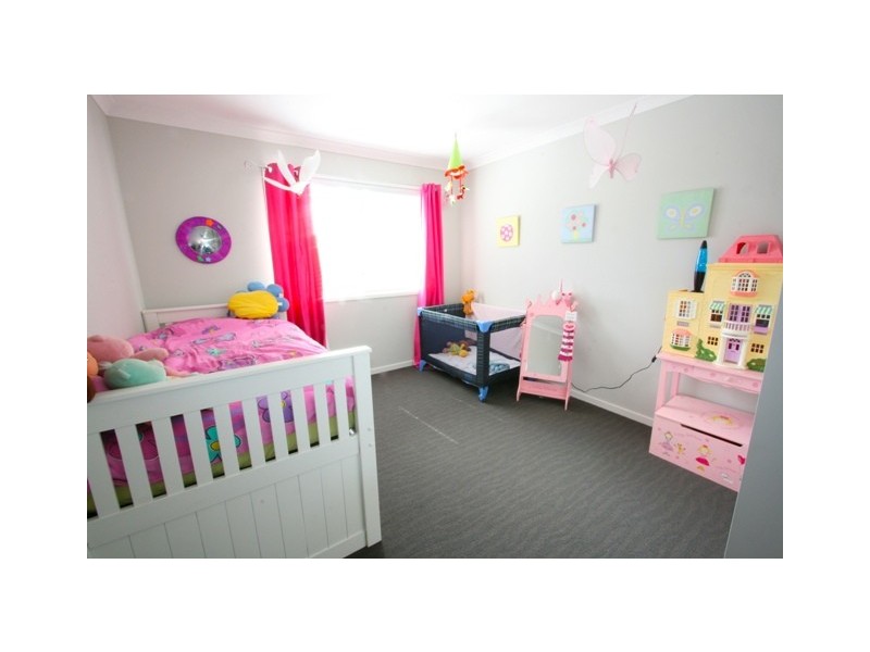 6 Roma Street, Scarborough QLD 4020