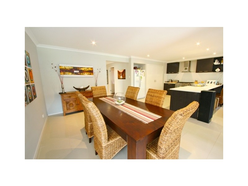 6 Roma Street, Scarborough QLD 4020