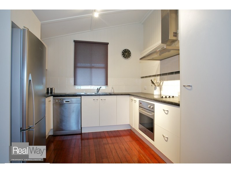 13 Herbert Street, Scarborough QLD 4020