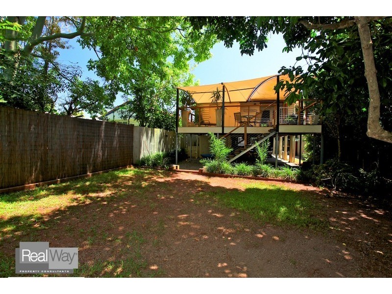 13 Herbert Street, Scarborough QLD 4020