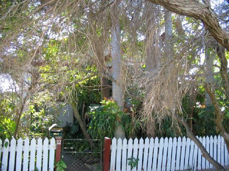 32 Bailey Street, Woody Point QLD 4019