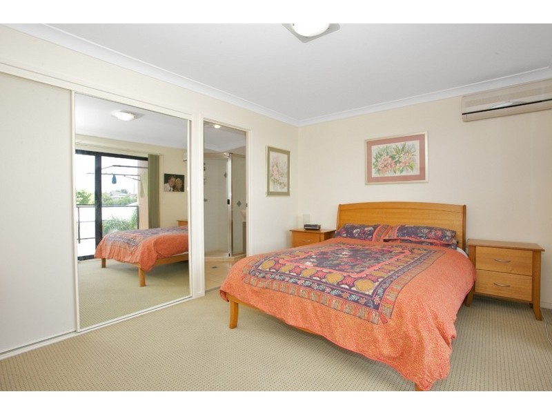 8/28 Murphy Street, Scarborough QLD 4020