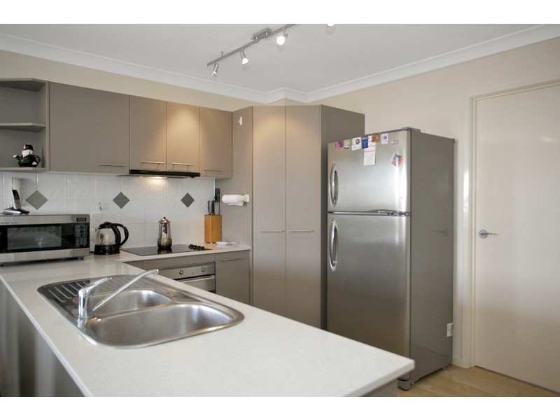 8/28 Murphy Street, Scarborough QLD 4020