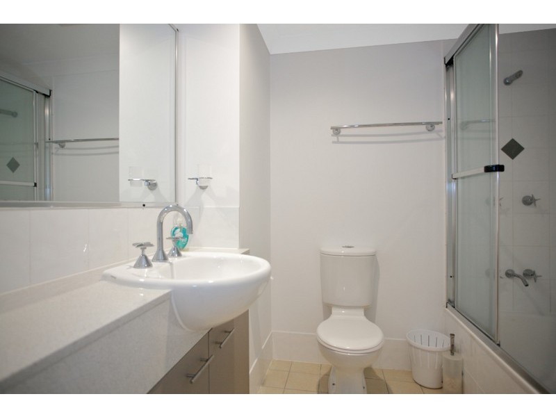 8/28 Murphy Street, Scarborough QLD 4020