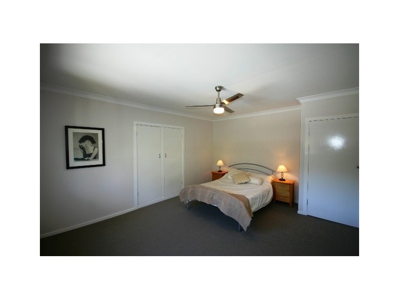 284 Scarborough Road, Scarborough QLD 4020