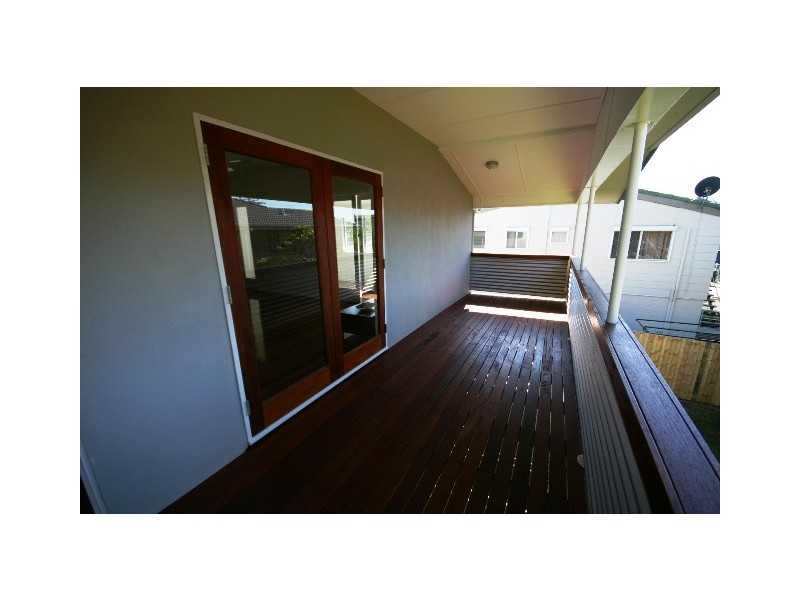 284 Scarborough Road, Scarborough QLD 4020