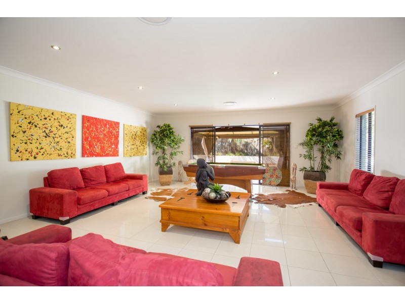 30 Grace Street, Scarborough QLD 4020