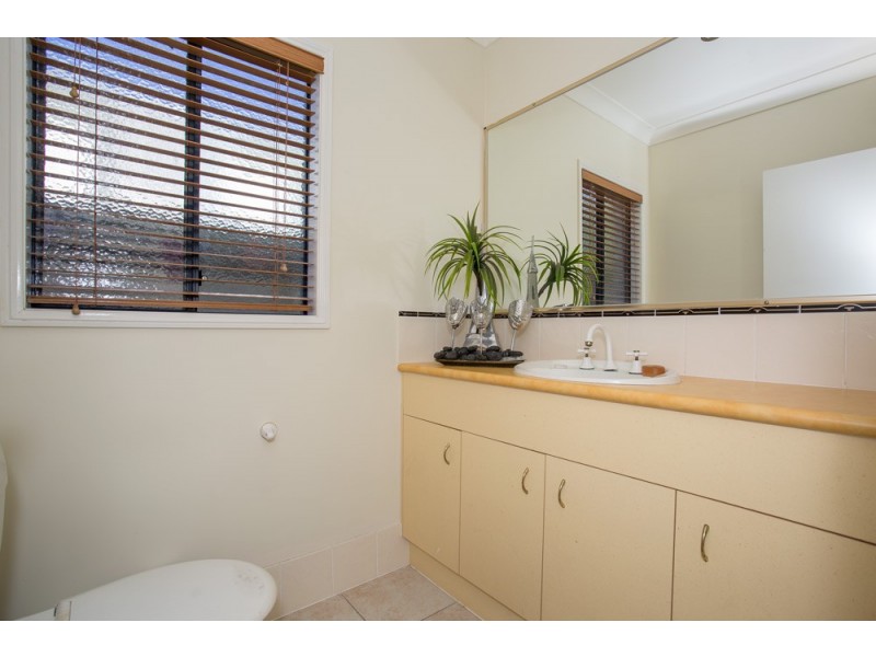 30 Grace Street, Scarborough QLD 4020