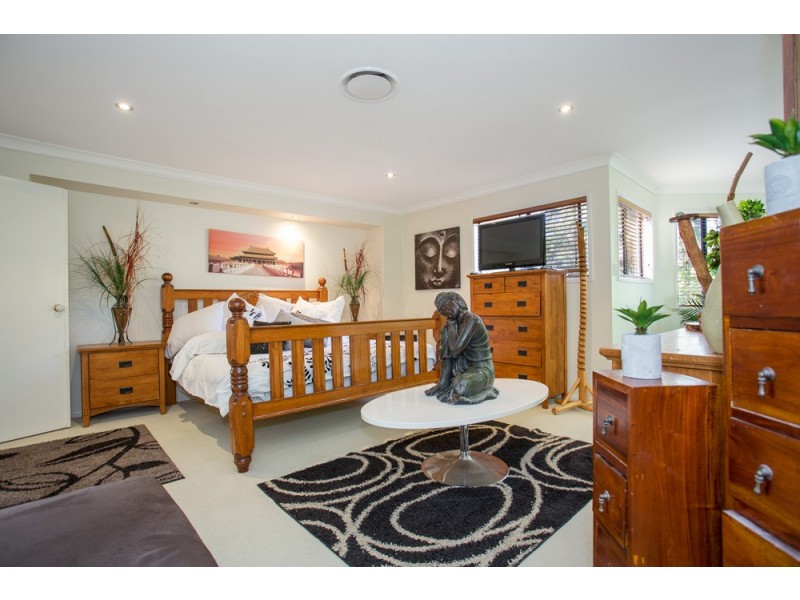 30 Grace Street, Scarborough QLD 4020