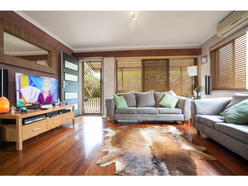 4 Baringa Street, Clontarf QLD 4019