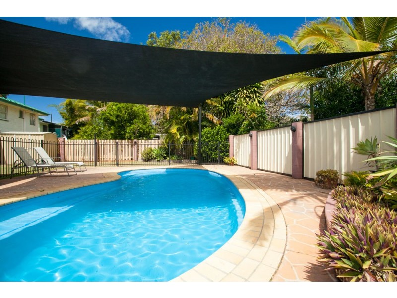 4 Baringa Street, Clontarf QLD 4019