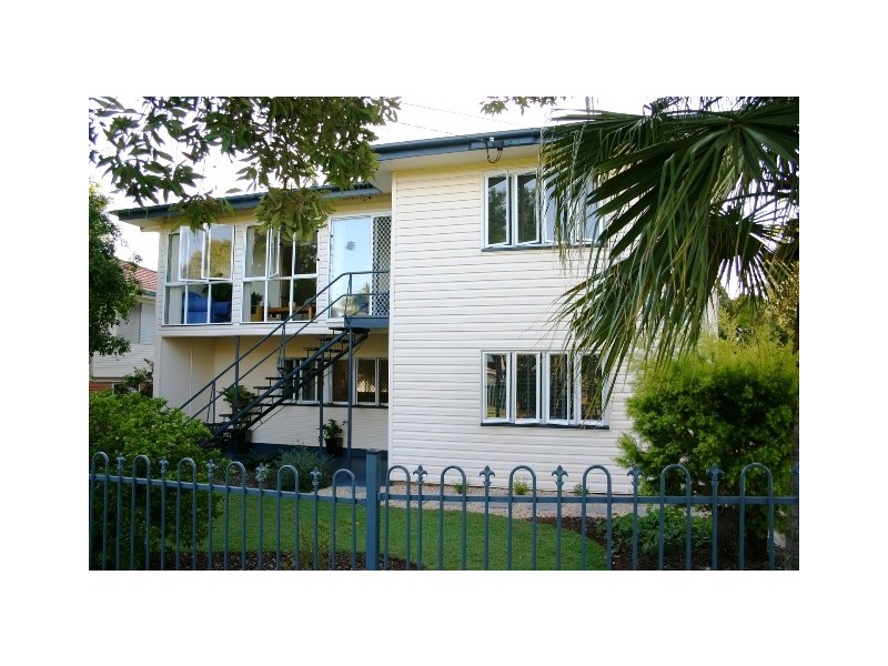 1 Swan Street, Margate QLD 4019