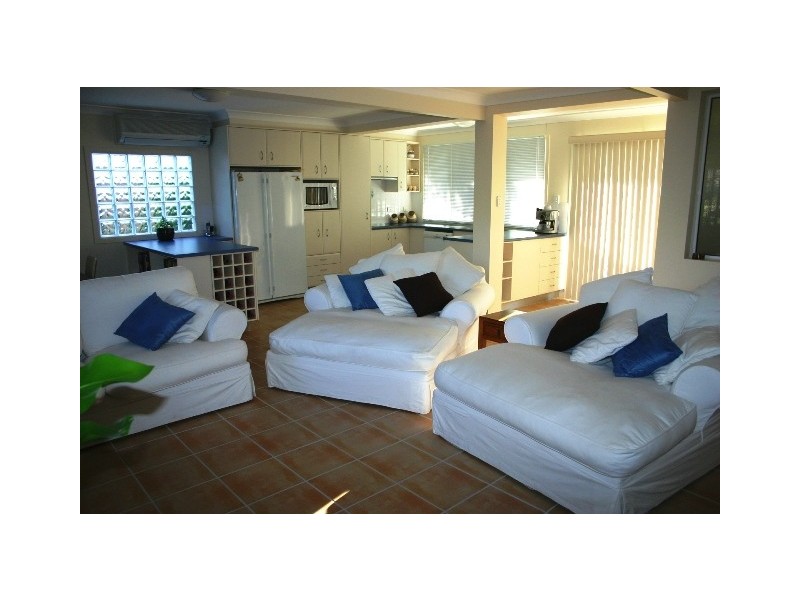 1 Swan Street, Margate QLD 4019