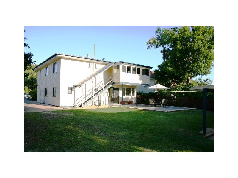 1 Swan Street, Margate QLD 4019