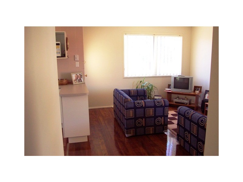 18a Roma Street, Scarborough QLD 4020