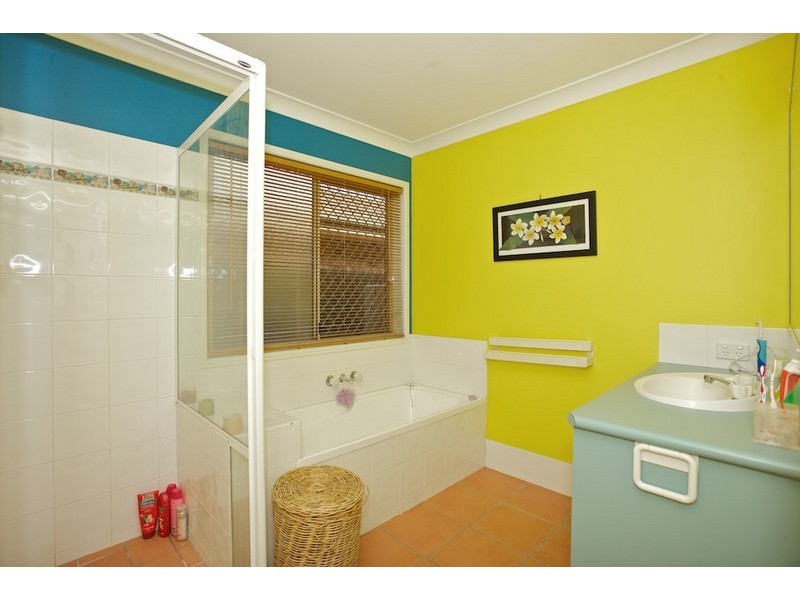 16 Garney Street, Redcliffe QLD 4020