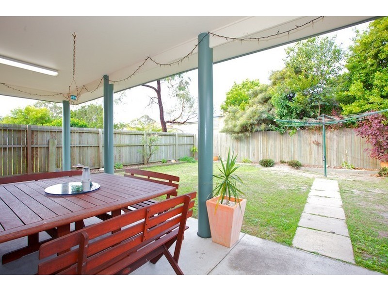 16 Garney Street, Redcliffe QLD 4020