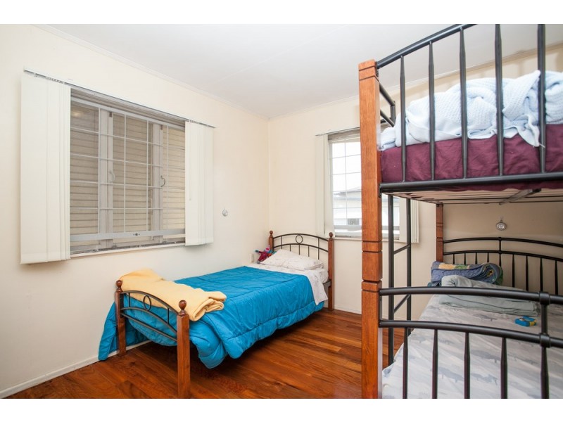 61 Plume Street, Redcliffe QLD 4020