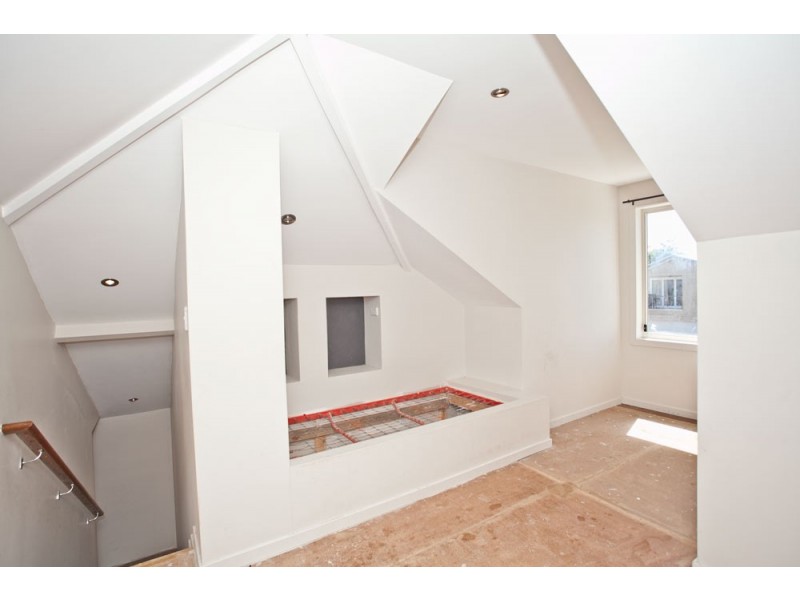 1 Hardiman Street, Woody Point QLD 4019