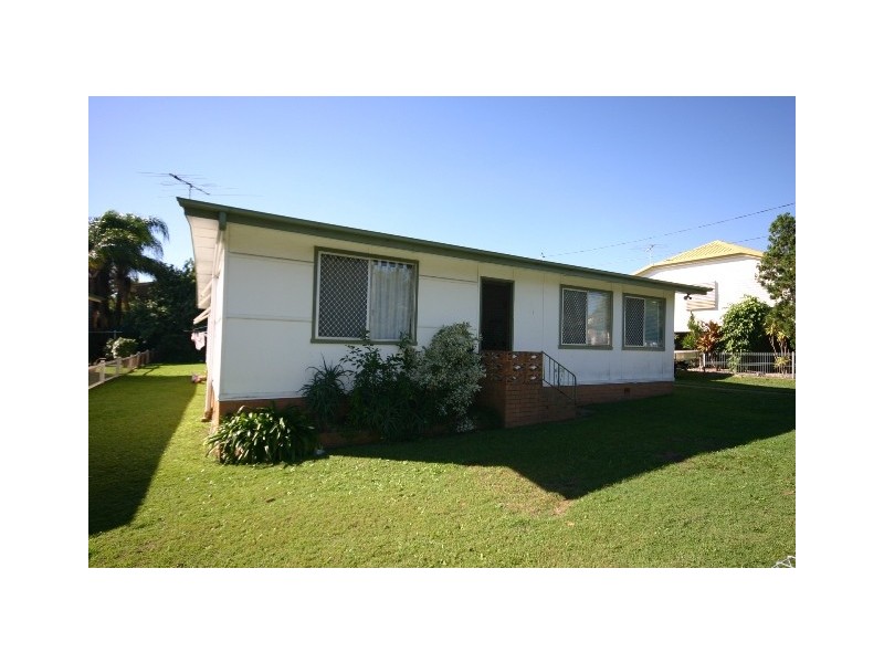 36 Ellen Street, Woody Point QLD 4019