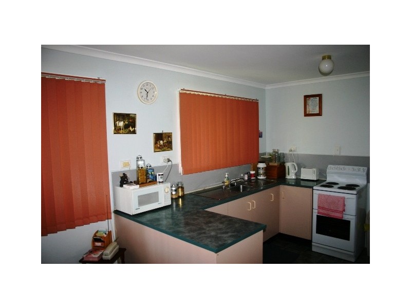 16 Simon Street, Deception Bay QLD 4508